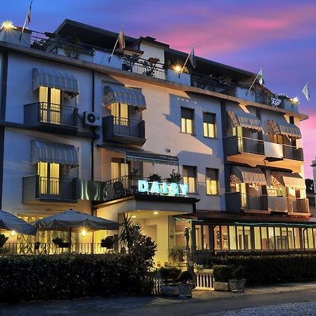 Hotel Daisy Marina di Massa Exterior foto